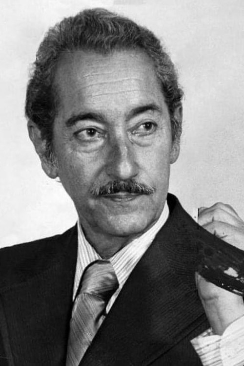 Roberto Rivera Negrón as Storekeeper