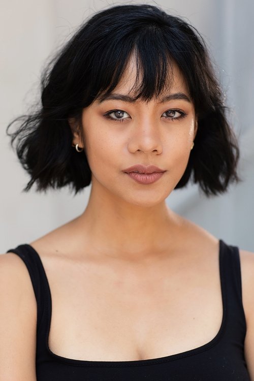 Faye Nightingale as Stacy