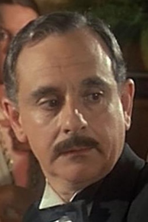 Marc Lamole as Le patron du bistrot