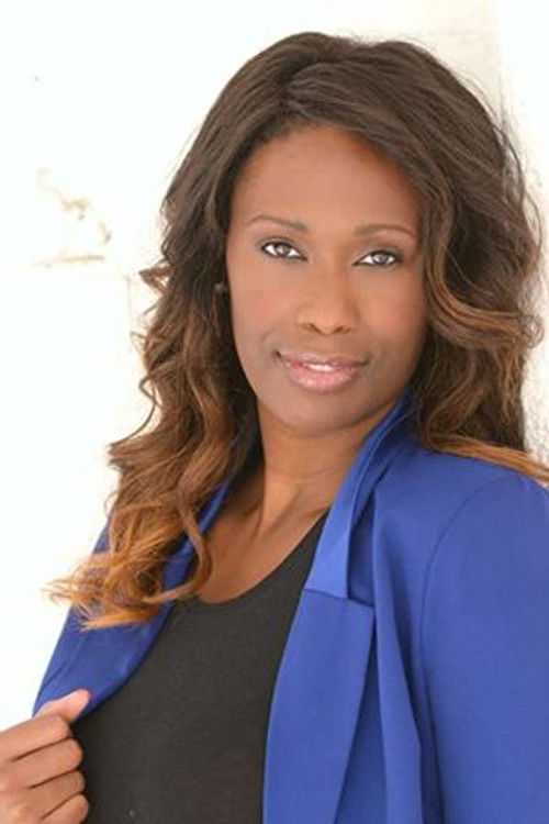 Nekia Nichelle as Lisa