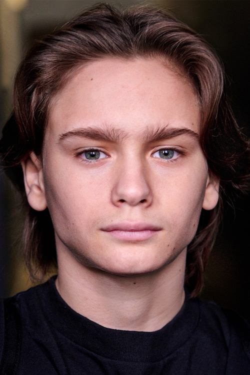 Etienne Kellici as John (9 - 11 Yrs)