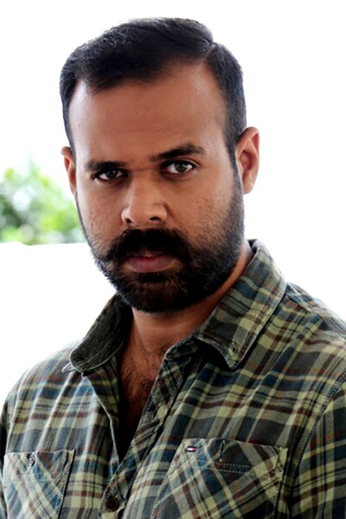 Padmaraj Ratheesh as Fr. David Varghese