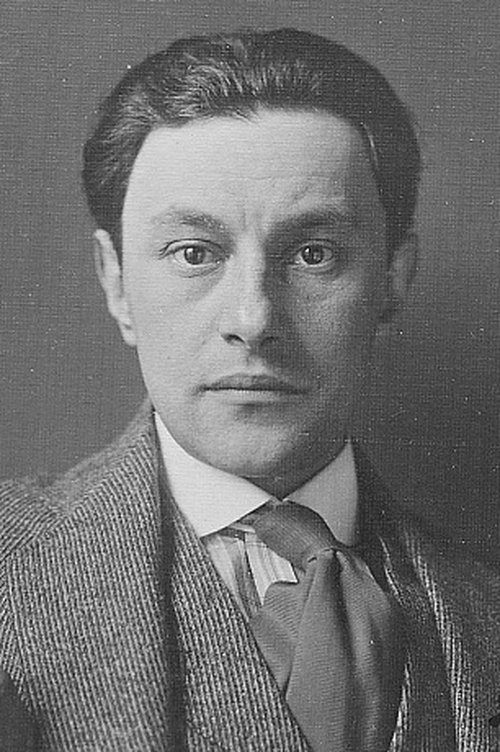 John Gottowt as Professor Bulwer