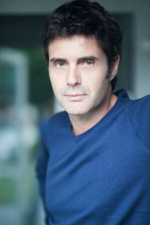 Laurent Deshusses as Elegant man