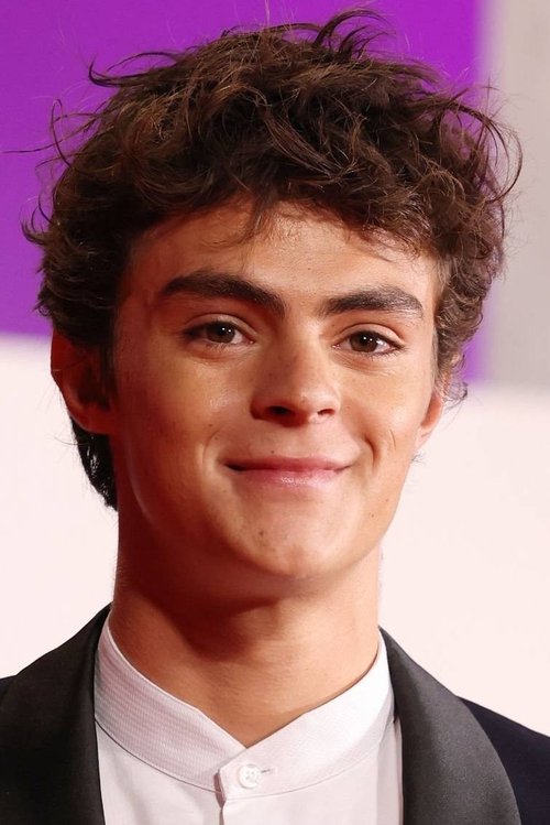 Íker Sánchez Solano as Lorenzo