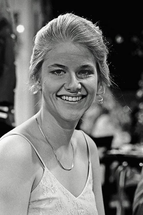 Cindy Fisher as Kate Fairmont