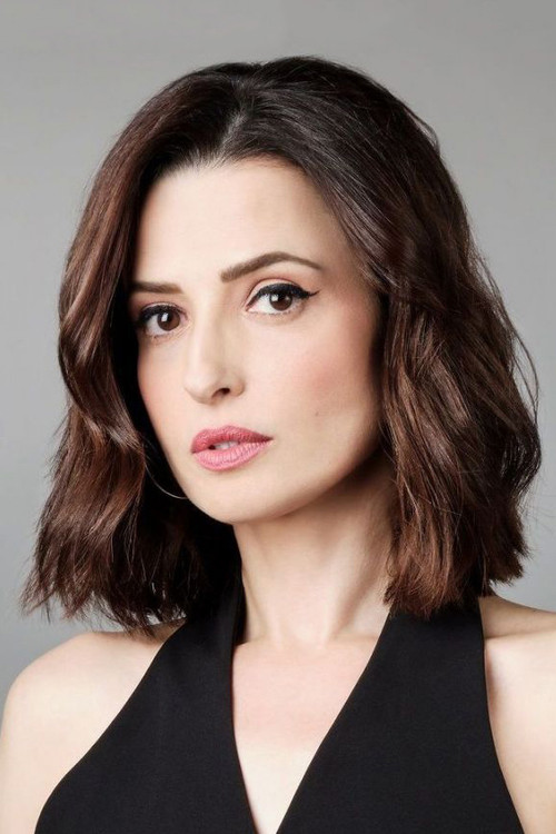 Chrysa Papa as Κυβέλη Δελμούζου