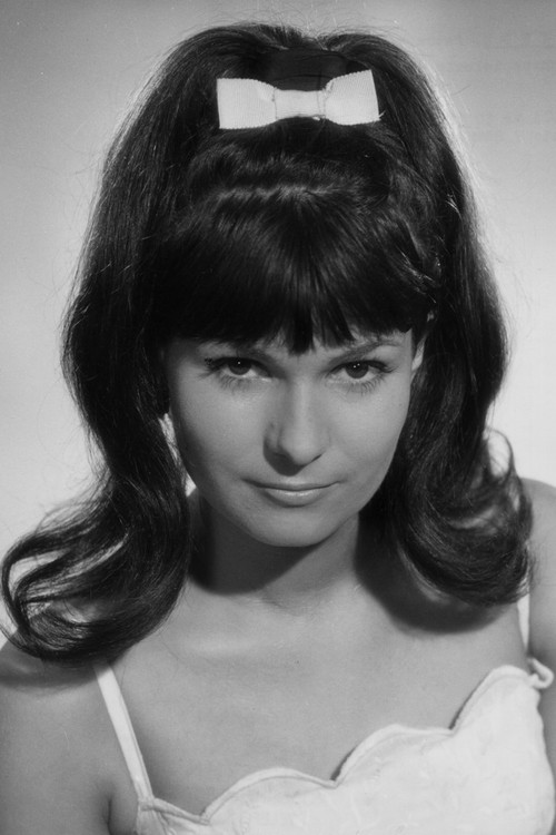 Petra von der Linde as 