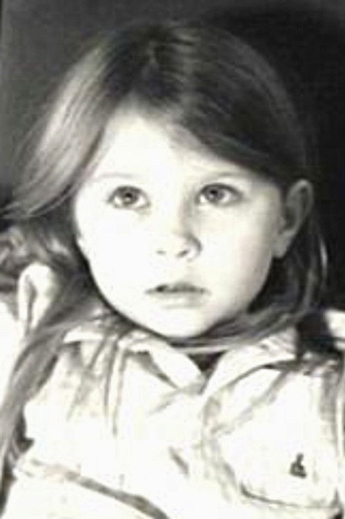 Mirabel O'Keefe as Young Meggie