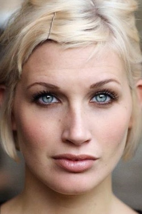 Jessica Bayly as Melinda Page