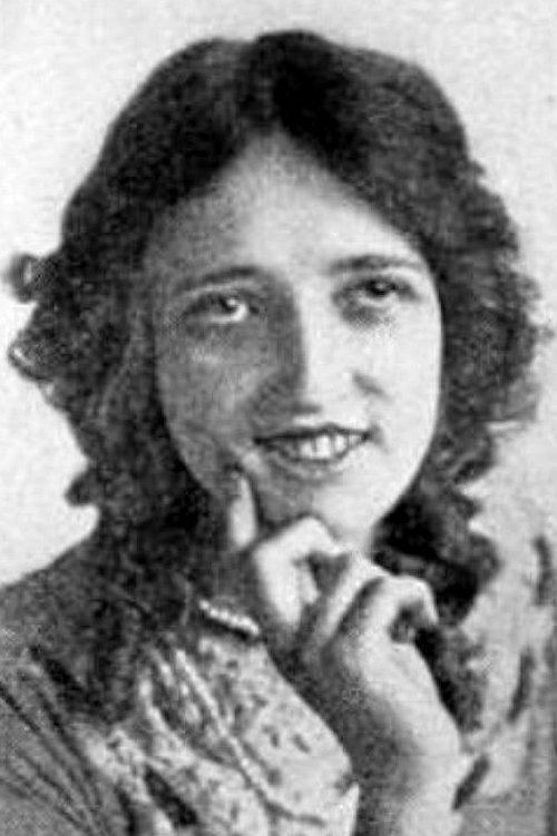 Victoria Forde as Lizzie