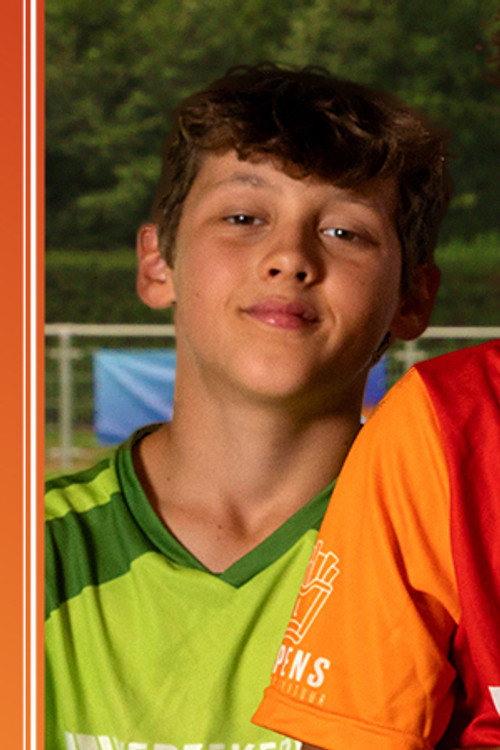 Casper Kuokkanen as Warre