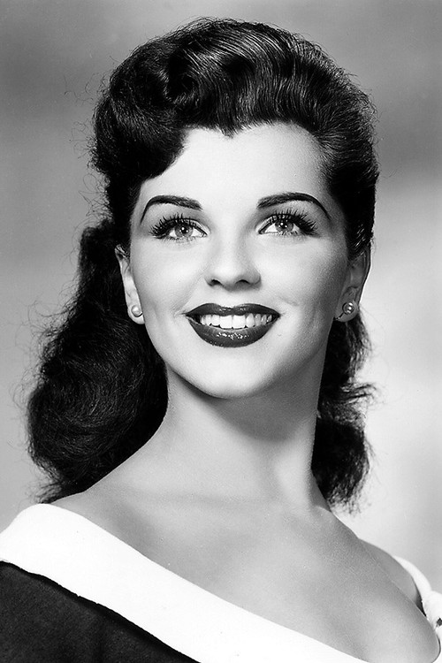 Lisa Gaye as Leta