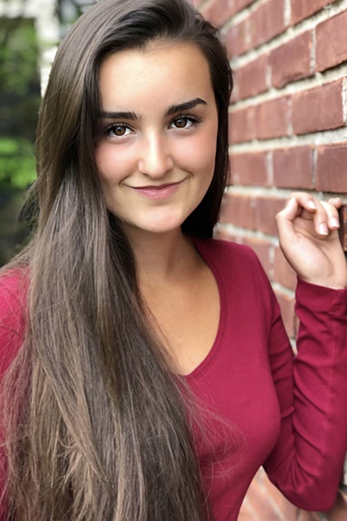 Lily Peterson as Mandy Winters