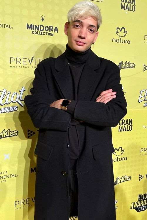 José Leonardo Broianigo Muñoz as Nando