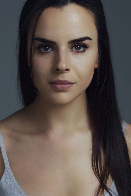 Güzide Arslan as Seda