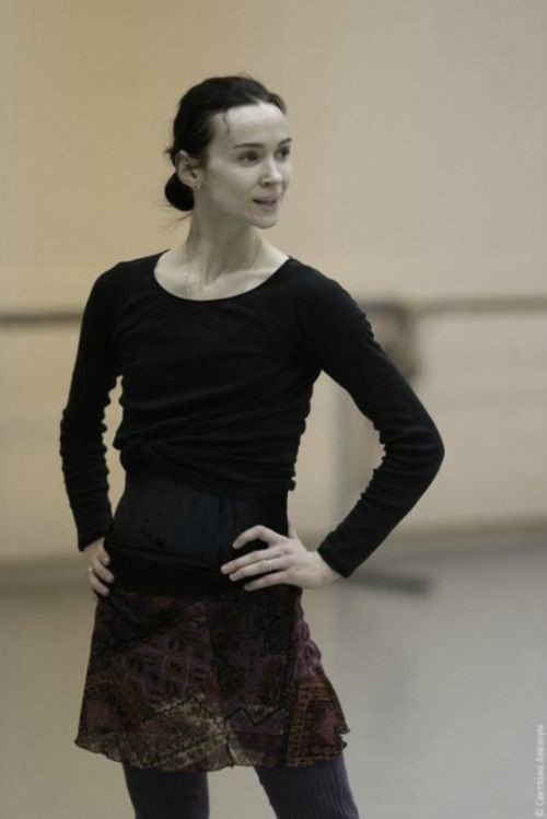 Olesia Novikova as Raymonda