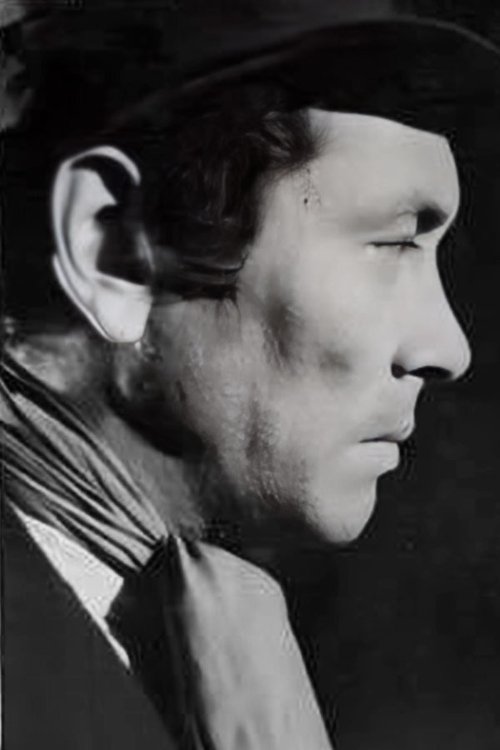 Jorge Villalba as Julián Andrade