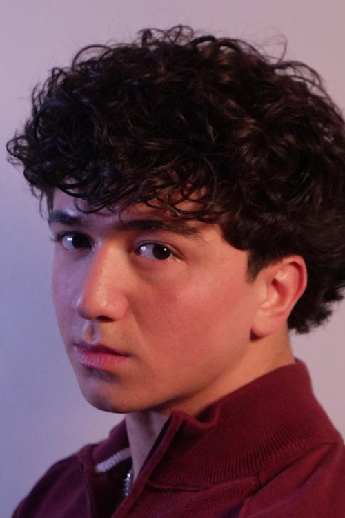 Talha Akdogan as Pyteh