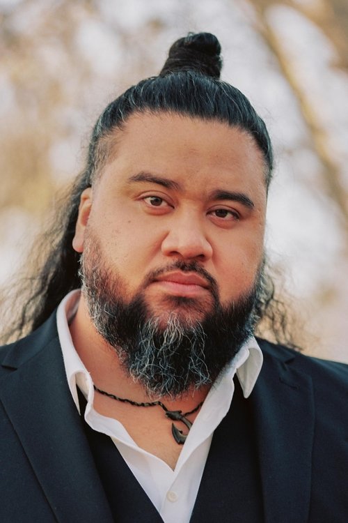 Sale Taylor as Ice Cream Guy