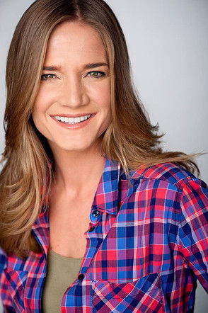 Naida Nelson as Ellen (as Nadia Torres)