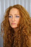 Małgorzata Sadowski as scharfe Tochter