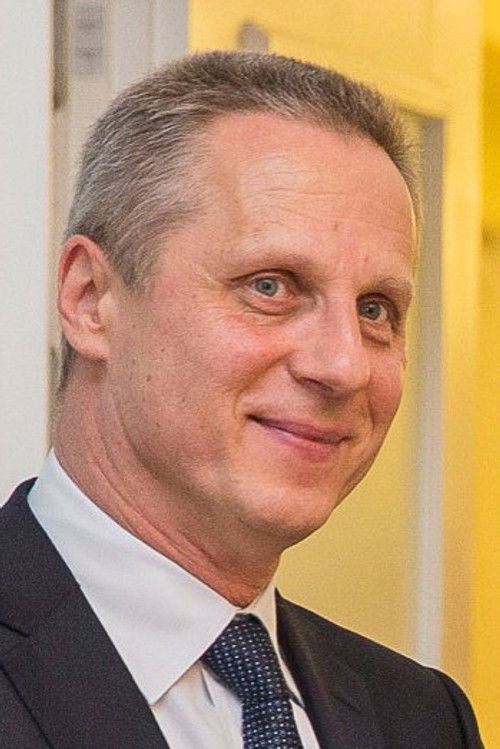 Vello Pähn as Self - Conductor