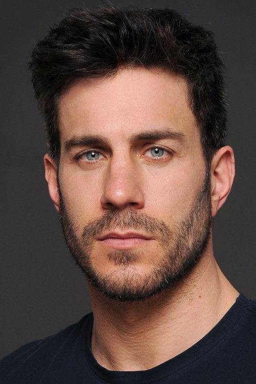 Dani Tatay as Andrés de la Reina