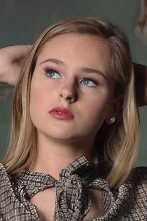 Lexi Lebo as Lexi Corman