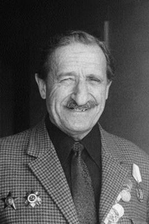 Moris Slobodskoy as (uncredited)