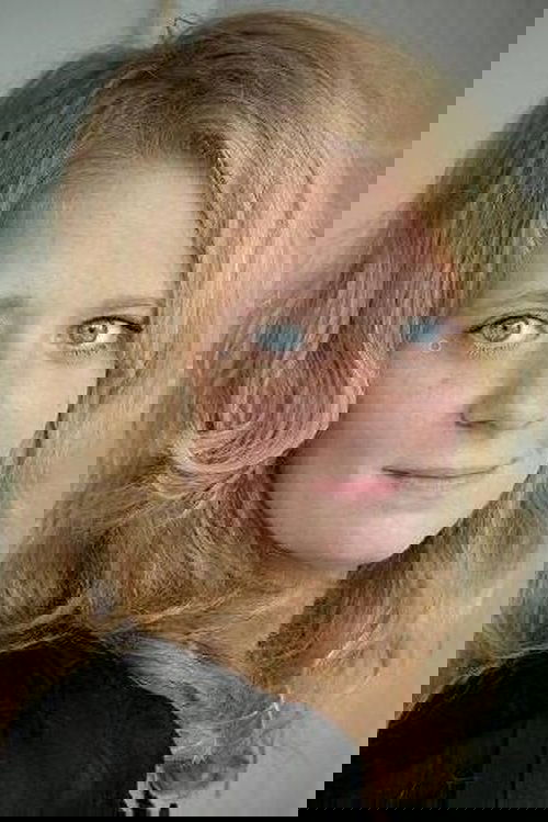 Louise Danel as Sage-femme Lan