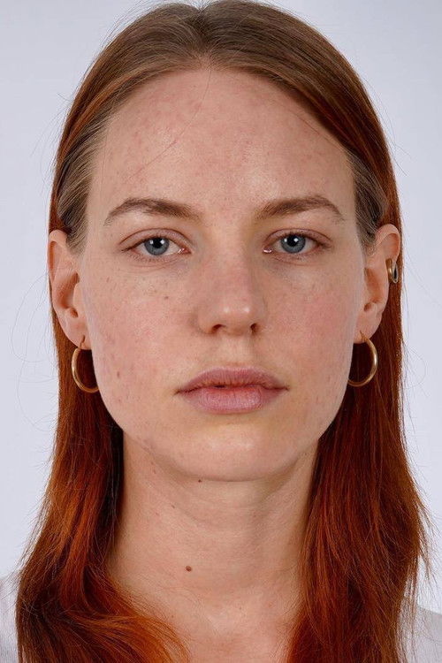 Johanna Adde Dahl as Astrid