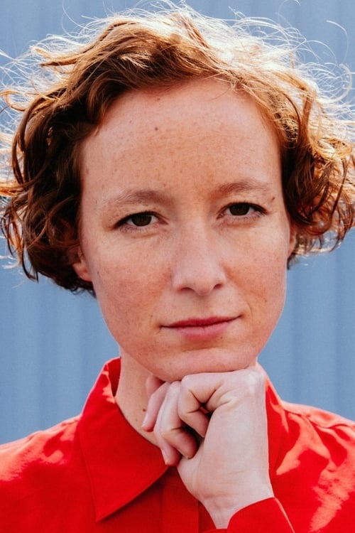 Sarah Sophia Meyer as Annina