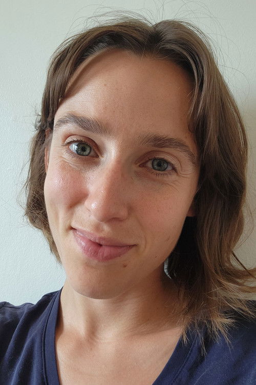 Jeanne Chaumont-Goneau as Marianne