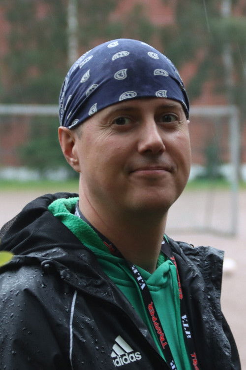 Matti Kuusniemi as Kipe