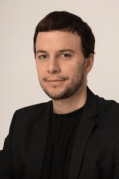 Johnnas Oliva as Pedro