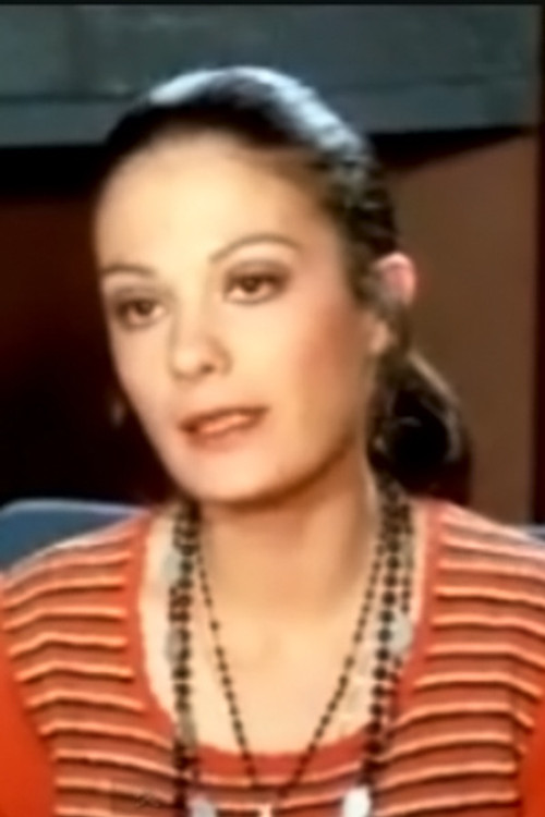 Elia Kalligeraki as Teta Margariti