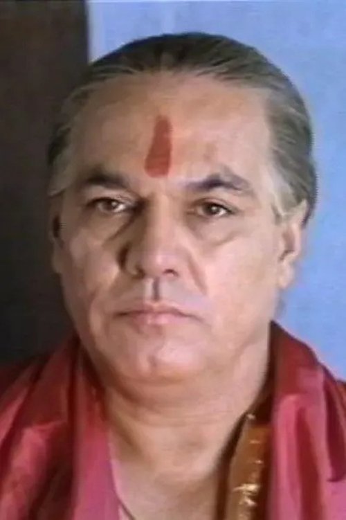 Manohar Singh as Udup Pandit