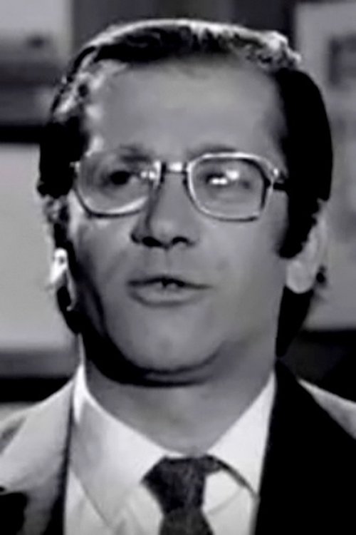 Nikos Kapios as Gialakias