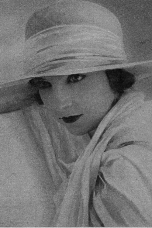 Choura Milena as Flossie