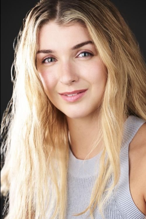 Aria Publicover as Meridith