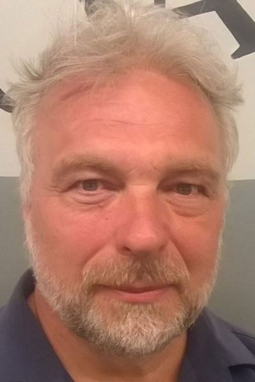 Uffe Kristensen as Erik Postman