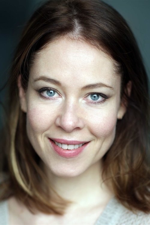 Élodie Huber as la puéricultrice