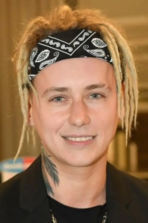 Vojtěch Drahokoupil as Simon