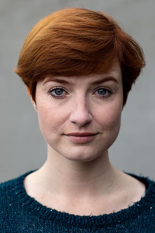 Franciska Friede as Kellnerin