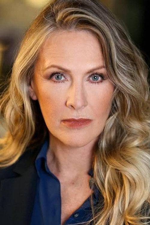 Melissa Daddio as Sarah Bently