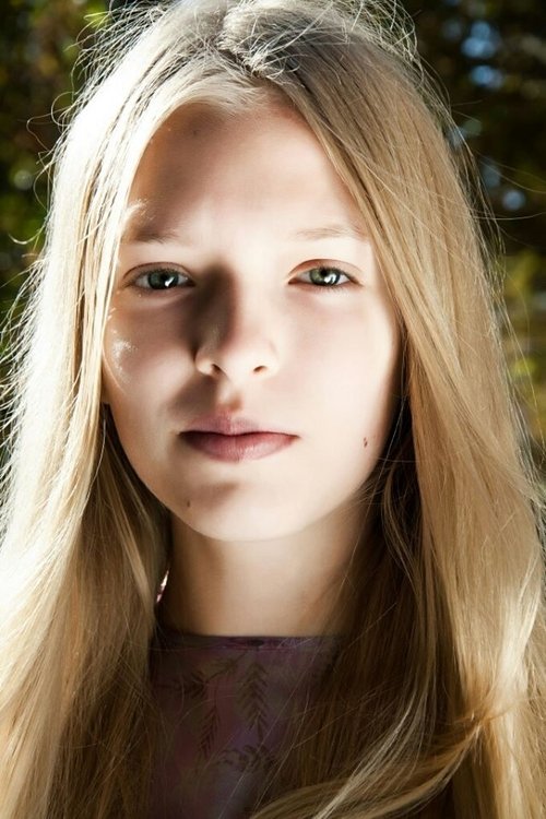 Varvara Lushchyk as Ксеня