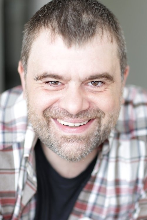 François Hauteserre as Raymond