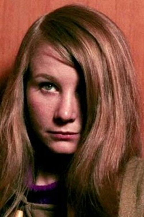 Maggie Stride as Suzy