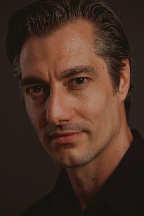 Pataki Ferenc as RTL Klub Riporter